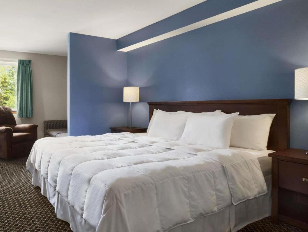 Days Inn By Wyndham Lacey Olympia Area Kültér fotó