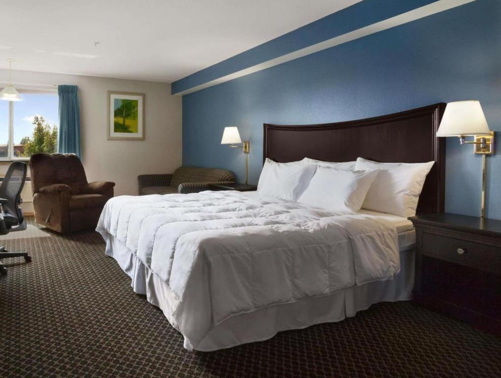 Days Inn By Wyndham Lacey Olympia Area Kültér fotó