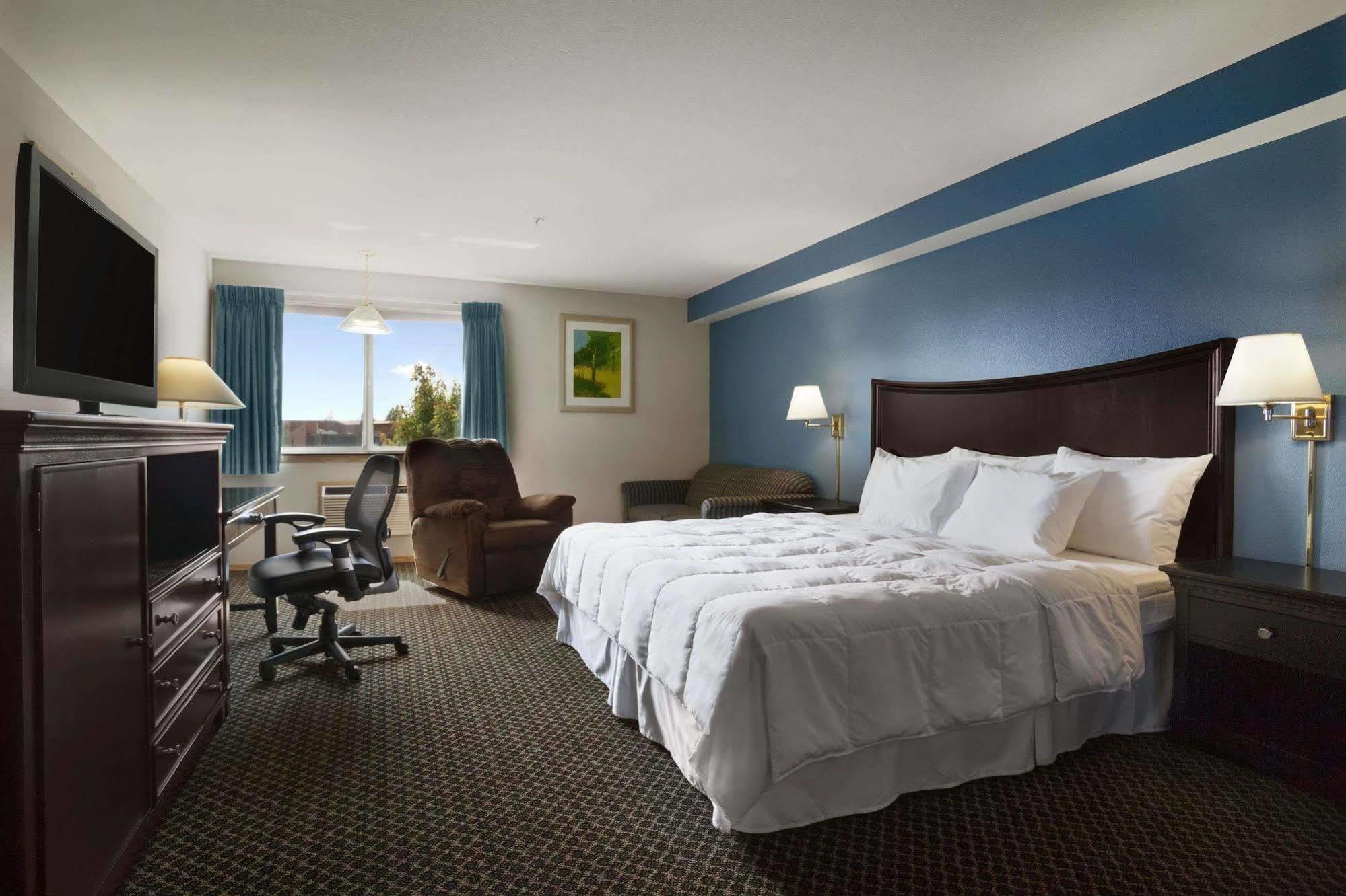 Days Inn By Wyndham Lacey Olympia Area Kültér fotó